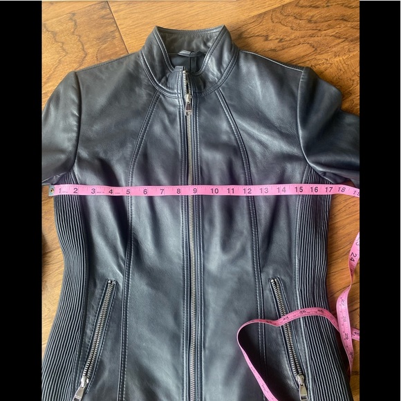 **BRAND NEW ** Navy Blue Danier Leather Jacket - Picture 6 of 10